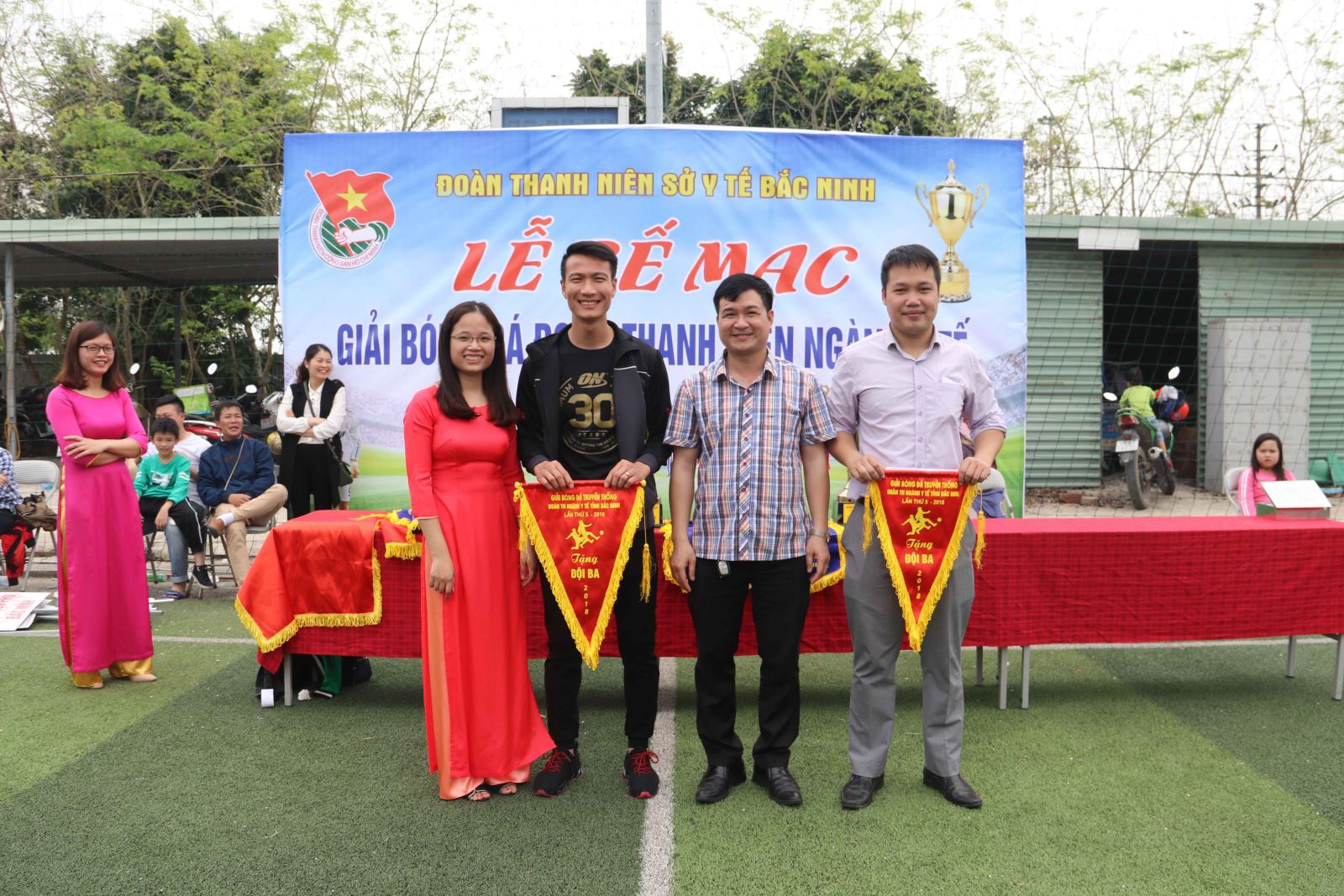 Bệnh viện đa khoa tỉnh Bắc Ninh tham giải bóng đá Đoàn thanh niên ngành y tế Bắc Ninh lần thứ V năm 2018